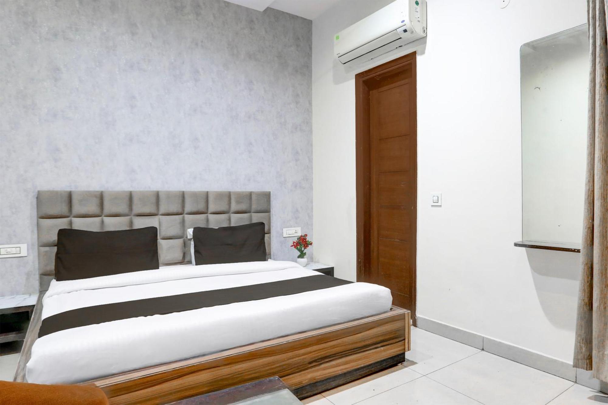 Super Collection O Railway Station Road Near Clock Tower Hotel Ludhiana Luaran gambar