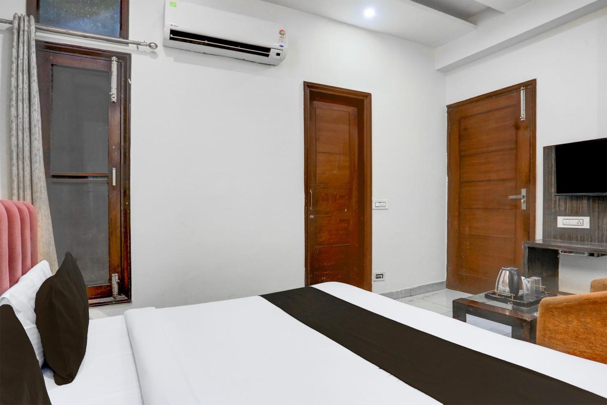 Super Collection O Railway Station Road Near Clock Tower Hotel Ludhiana Luaran gambar